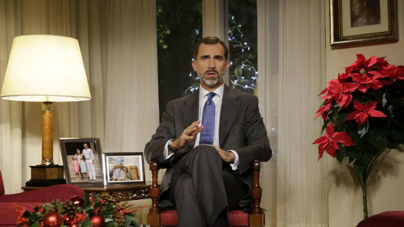 En la crónica política se sigue hablando del primer discurso navideño del Rey Felipe