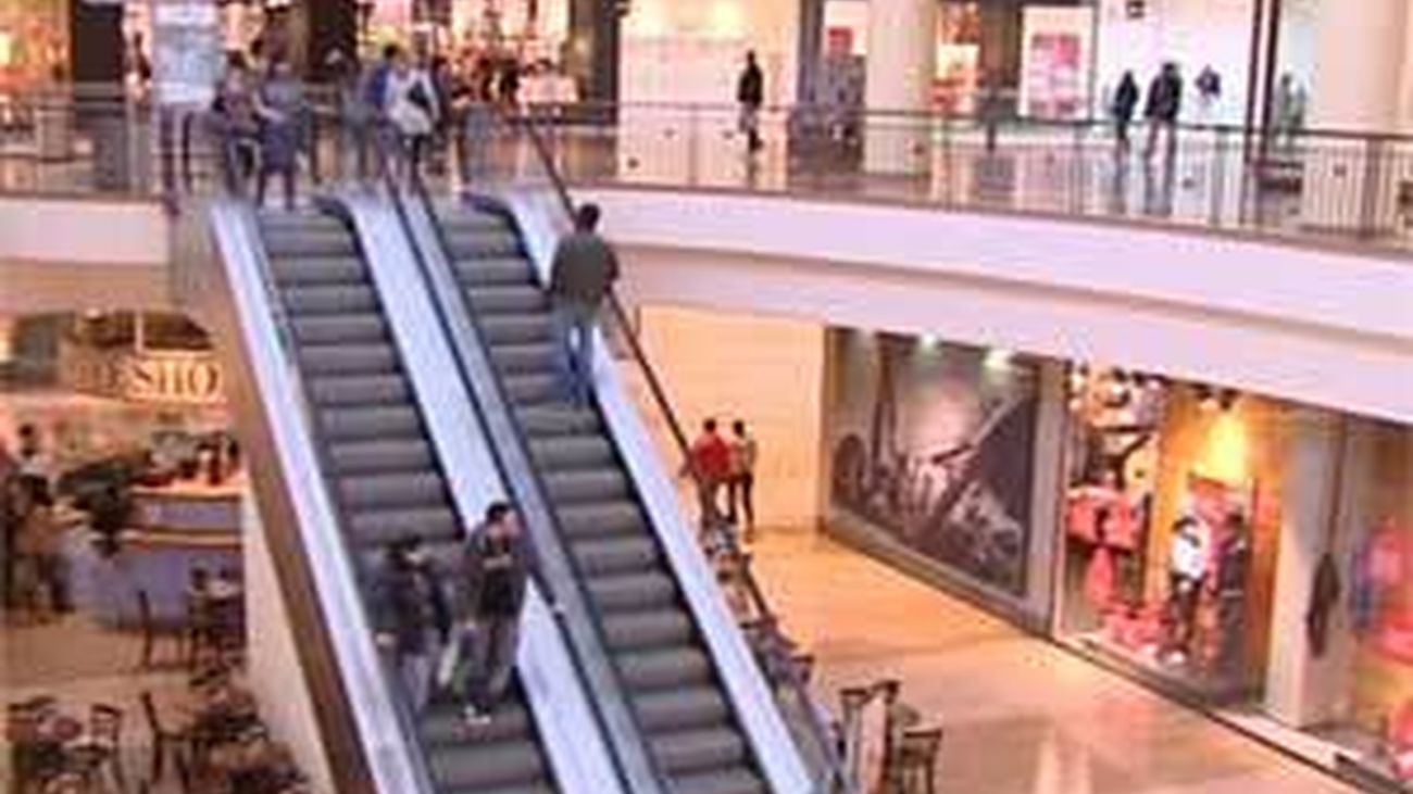 En su primer año de vigencia, el empleo en los comercios ha aumentado un 10%