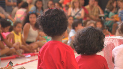 Arganzuela da la bienvenida a 80 niños saharauis de 'Vacaciones en paz'