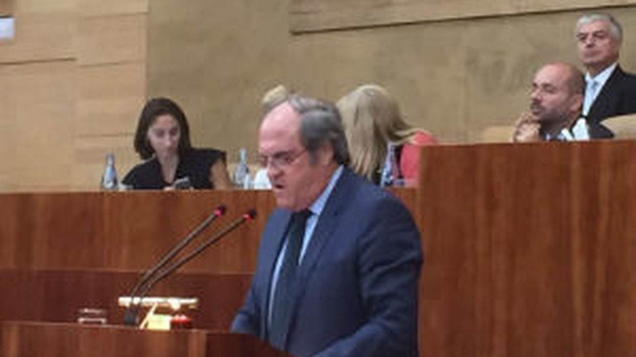 Ángel Gabilondo espeta a Cifuentes que "su gobierno es el reino de la apariencia"