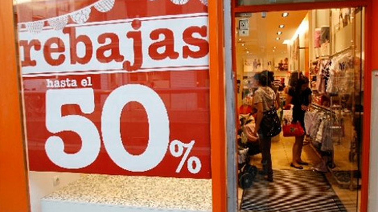 Arrancan las rebajas de la recuperación con un incremento de ventas del 5% y la creación de 80.000 empleos