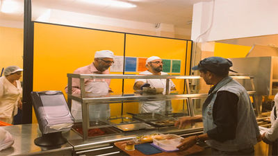 El Ayuntamiento de Madrid invertirá más de 1 millón de euros en servicios de comida en sus comedores sociales