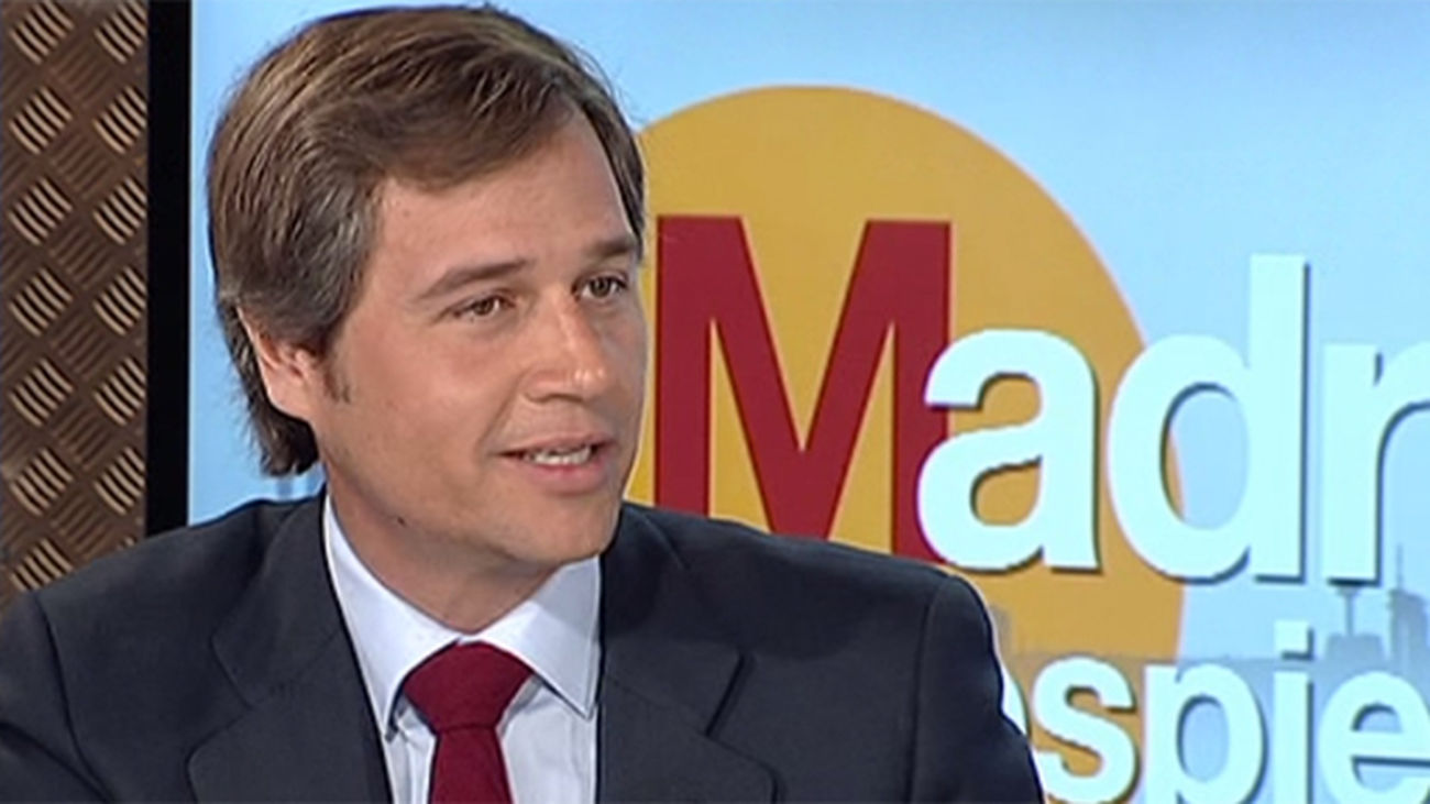 El Ayuntamiento rebaja de 20 a 7 el número de asesores y reduce el sueldo del alcalde en un 30%