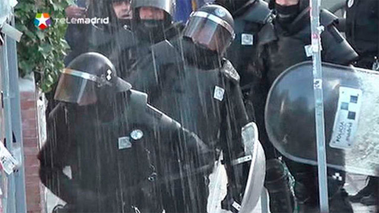 Carmena desmantela los antidistubios de la Policía Municipal de Madrid