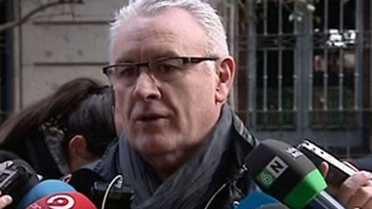 Cayo Lara pide "pacificar" las relaciones entre España y Venezuela