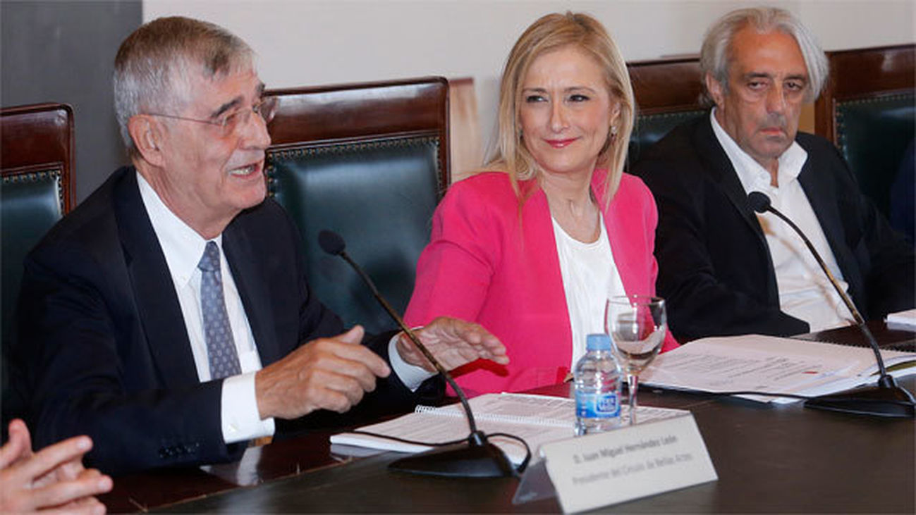 Cifuentes compromete apoyo al Círculo Bellas Artes si hay nuevo presupuesto