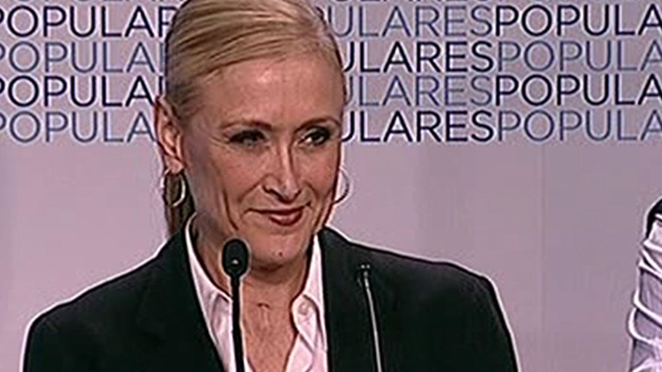 Cifuentes pide colaboración a los partidos para conformar un Gobierno estable