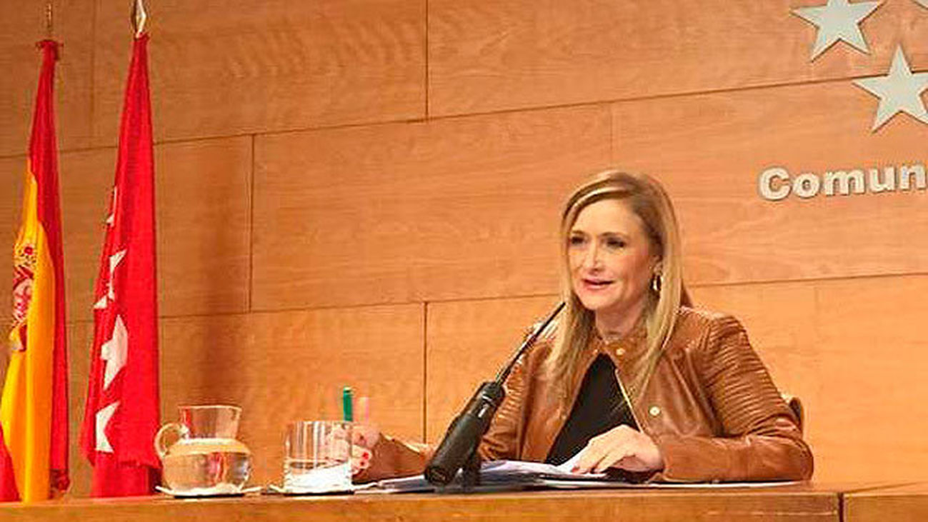 Cifuentes apuesta por ininiciativas como la regeneración democrática y pactos por el empleo y por la educación