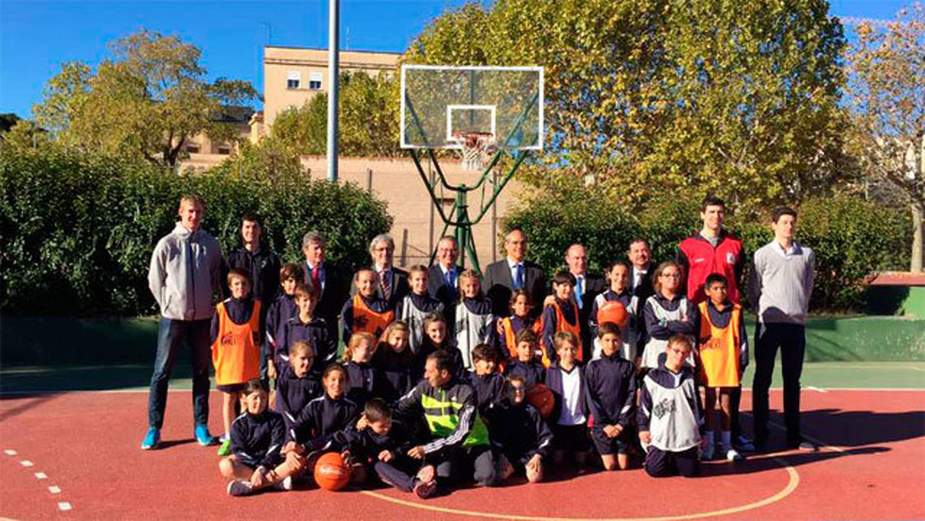 Combatir el acoso escolar impulsando la práctica del baloncesto