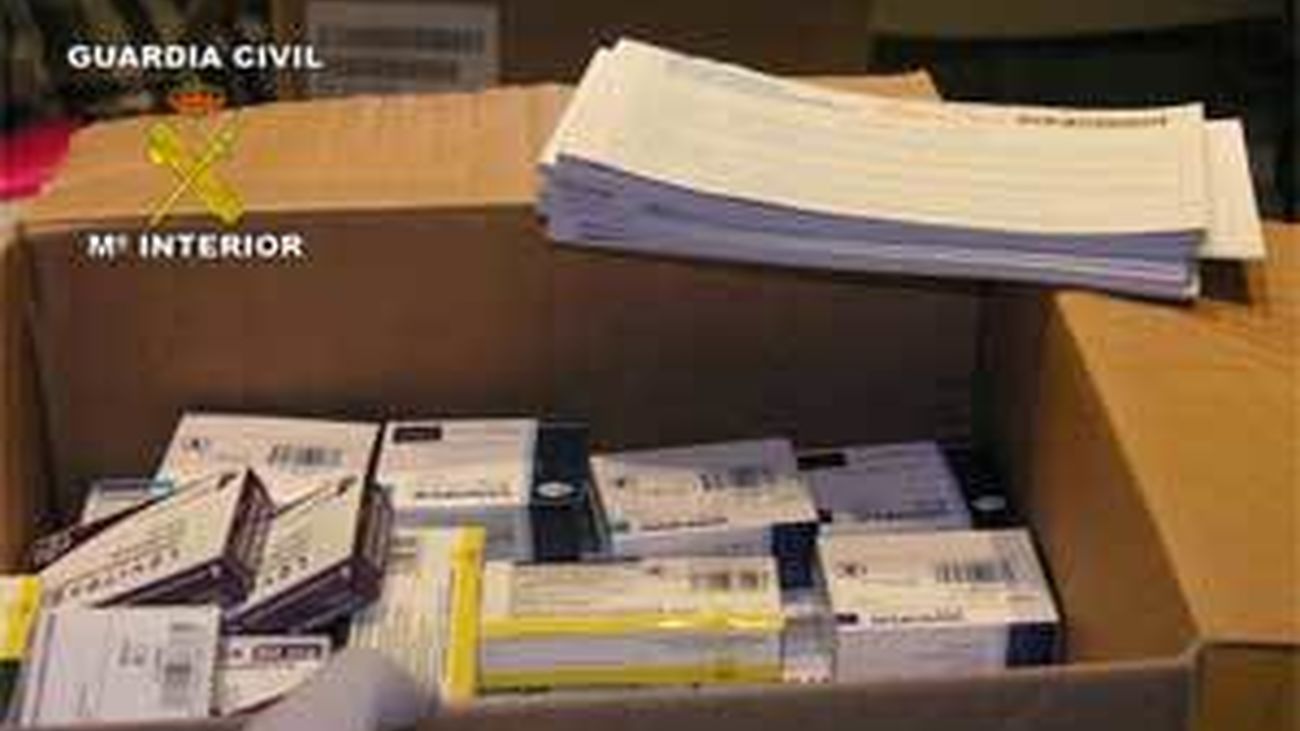 Cuidado con los medicamentos falsificados que se venden en internet