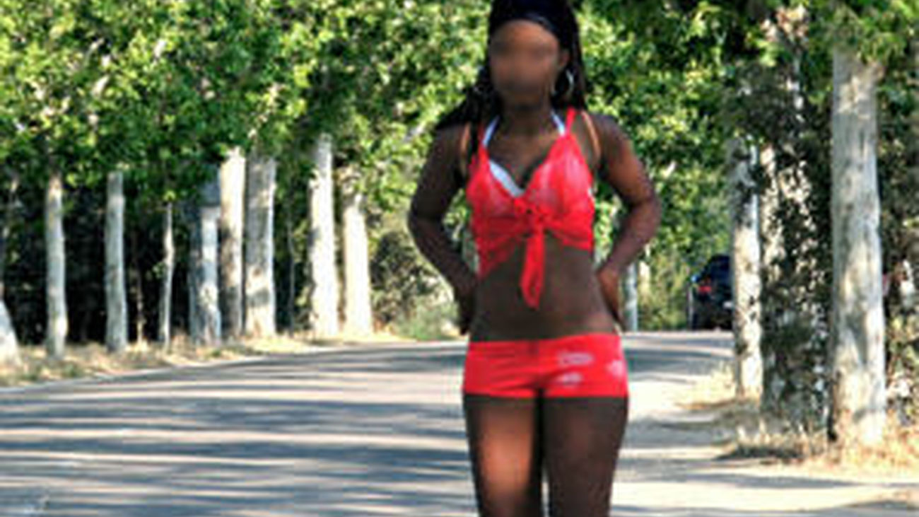 Desarticulada una red que llevaba dieciséis años traficando con mujeres