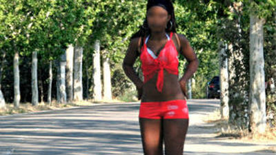 Desarticulada una red que llevaba dieciséis años traficando con mujeres