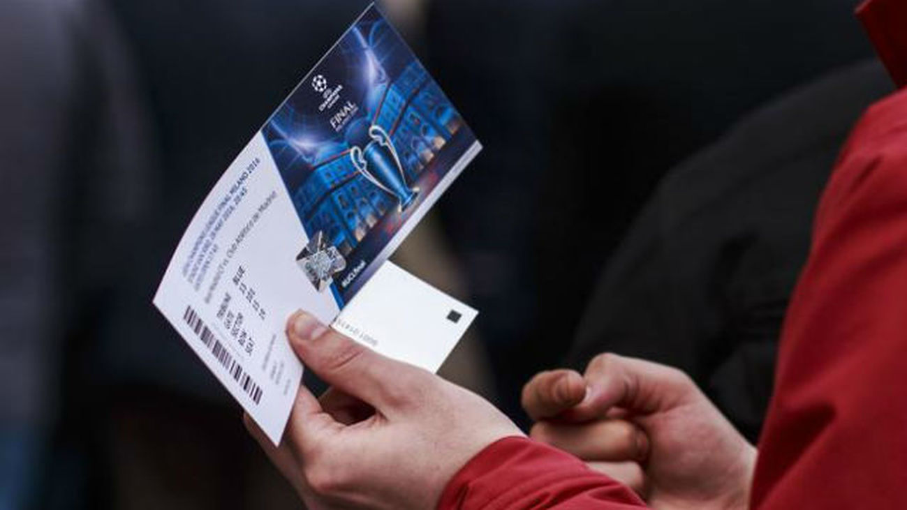 Detenido por más de 50 estafas en entradas de conciertos y partidos de fútbol