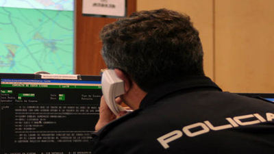 Detenido un joven por alertar al 112 y 091 de falsos robos en tiendas durante ocho meses