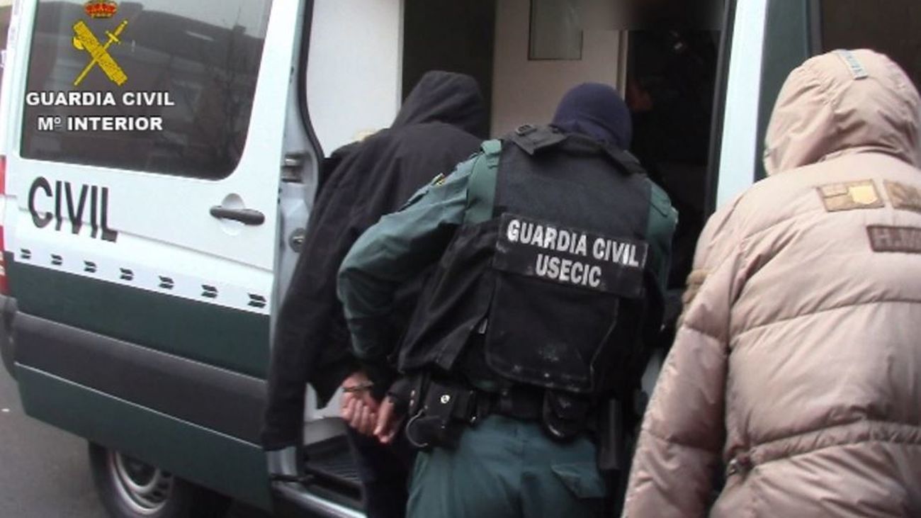 Detenidos dos jóvenes por 96 robos en coches de Mejorada, Velilla y Arganda