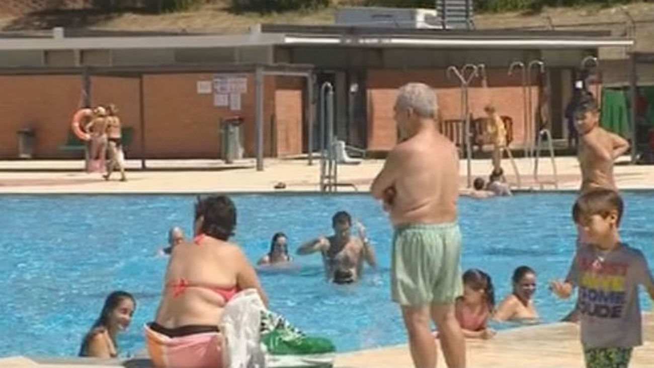Dieciséis piscinas municipales abren amplían la temporada una semana y mantienen los precios de 2016