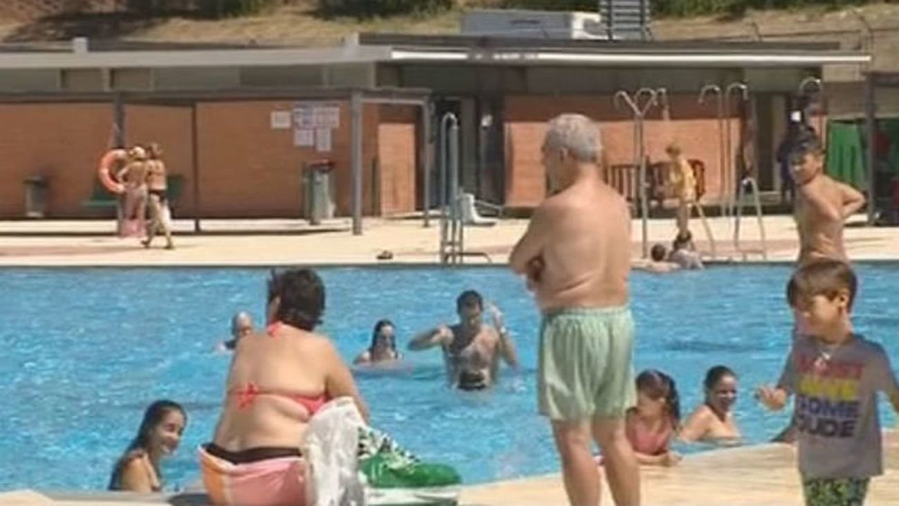 Dieciséis piscinas municipales abren amplían la temporada una semana y mantienen los precios de 2016