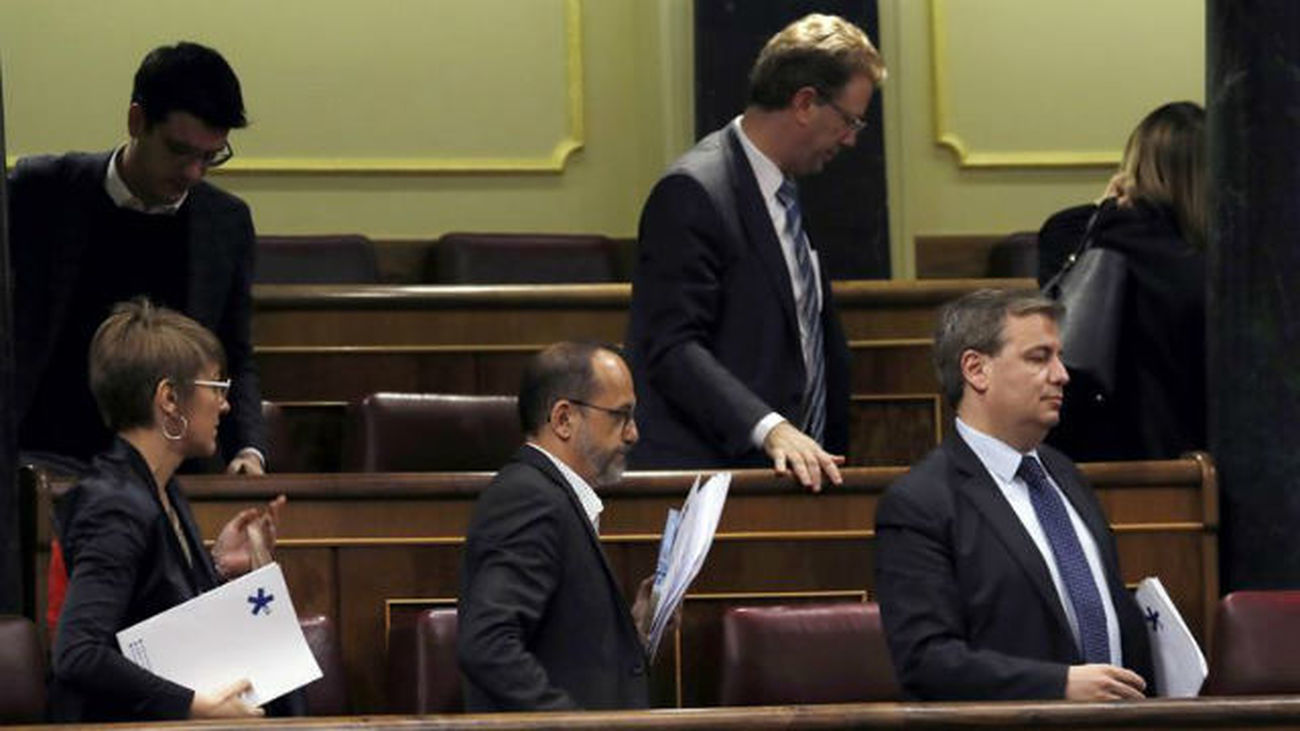 Diputados nacionalistas y Podemos abandonan el pleno en solidaridad con Homs