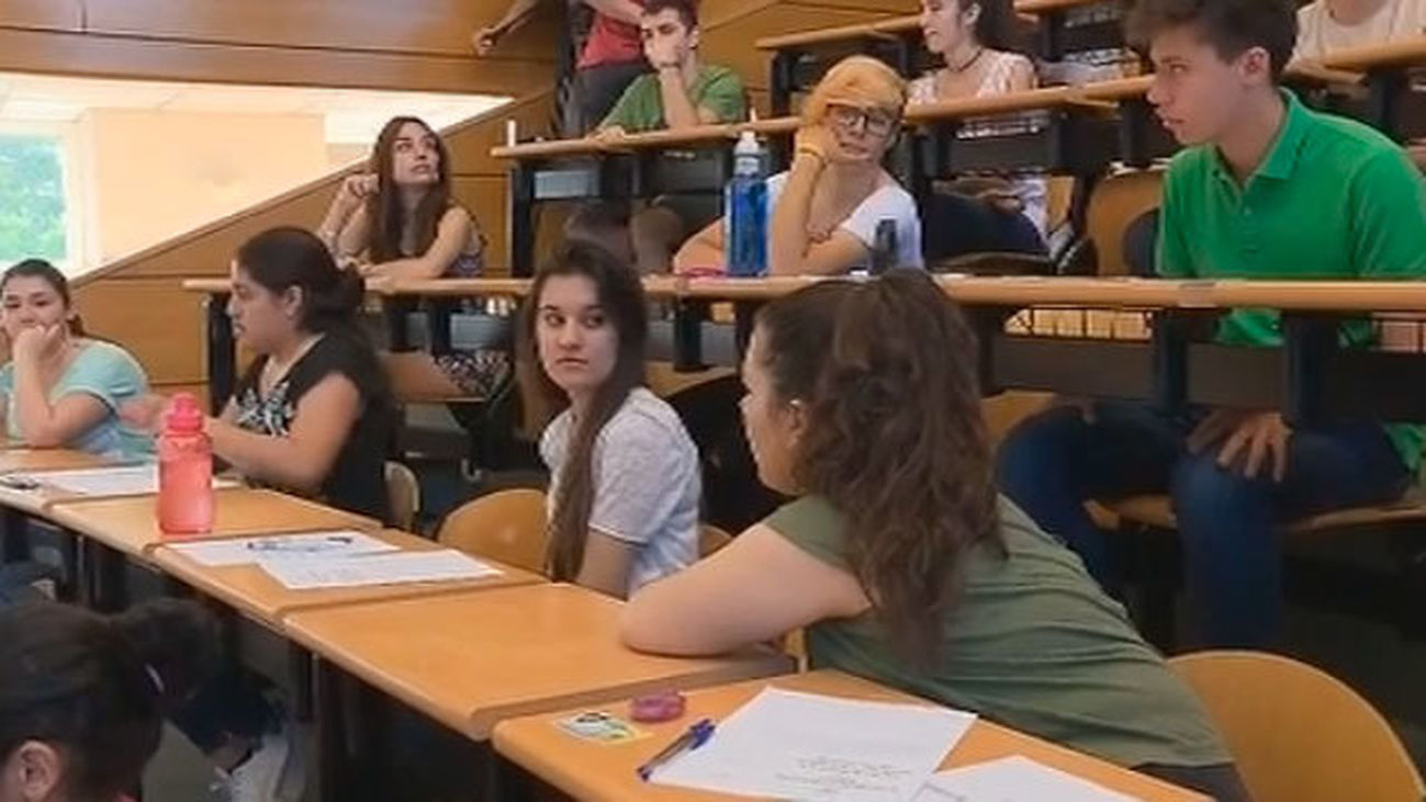 Ocho comunidades permiten ir a la selectividad con suspensos y otras nueve lo impiden