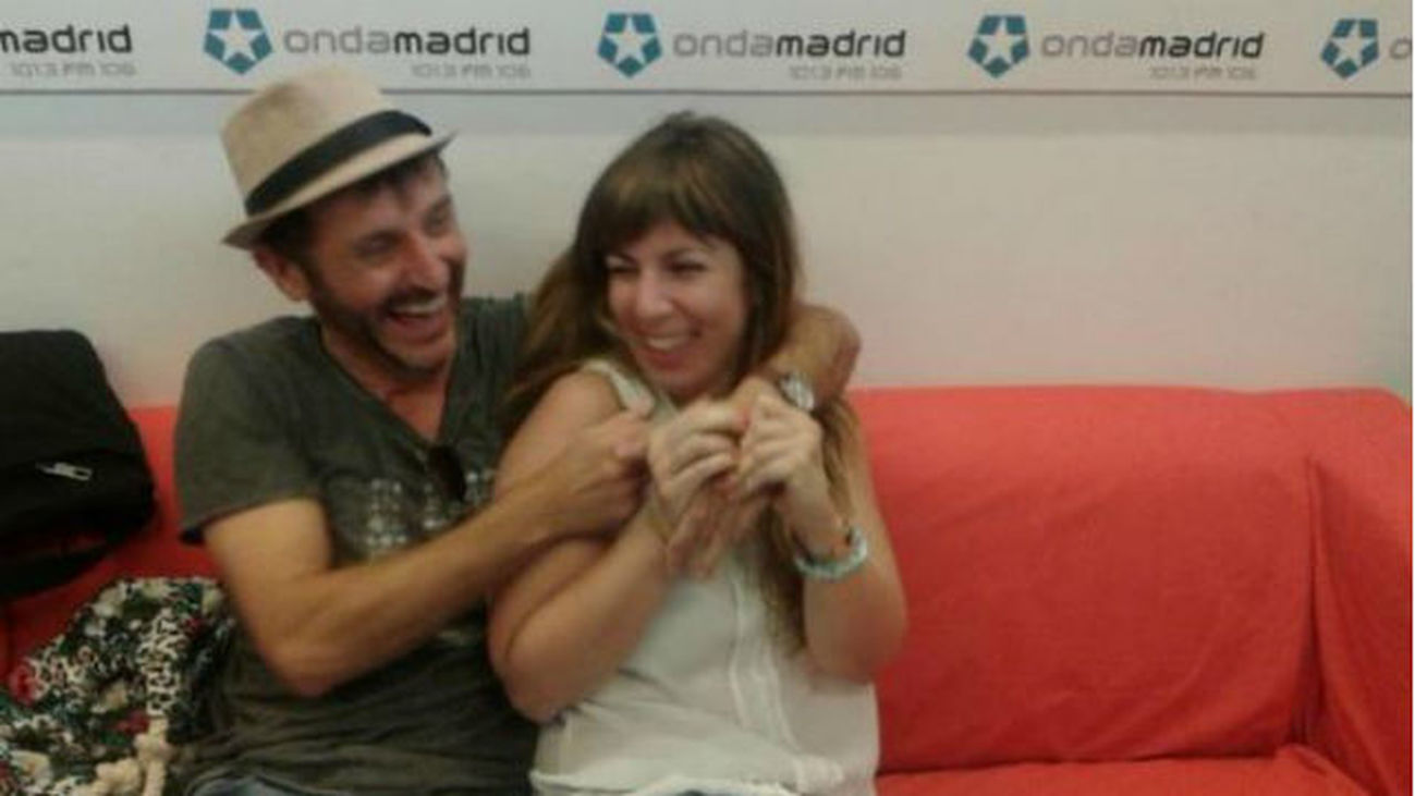 Entrevista a Carlos Chamarro y Elisa Lledó, protagonista de 'Milagro en casa de los López'