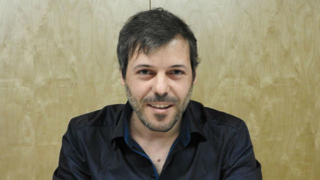 Entrevista a Lorenzo Luengo, autor de la novela 'El dios de nuestro siglo'