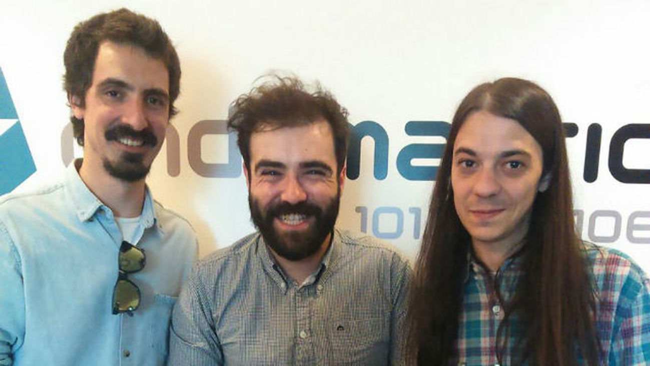 Entrevista al quinteto musical Alberto & García, que nos presenta 'Voladores'