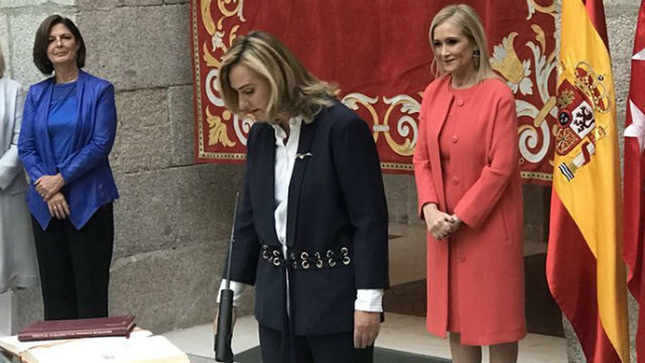 Entrevistas a Rosalía Gonzalo, consejera de Transportes, y a Jaime de los Santos, consejero de Cultura y Turismo