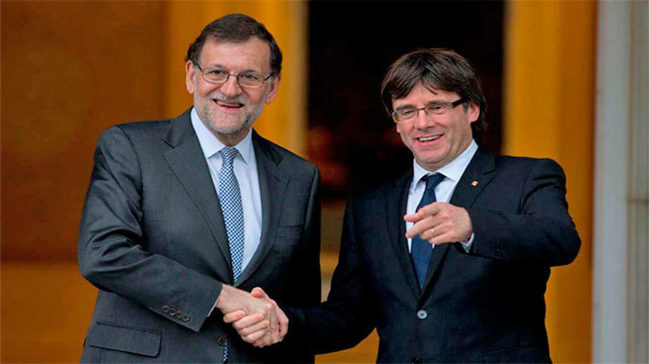El Gobierno pregunta a Puigdemont si ha declarado la independencia antes de aplicar el artículo 155