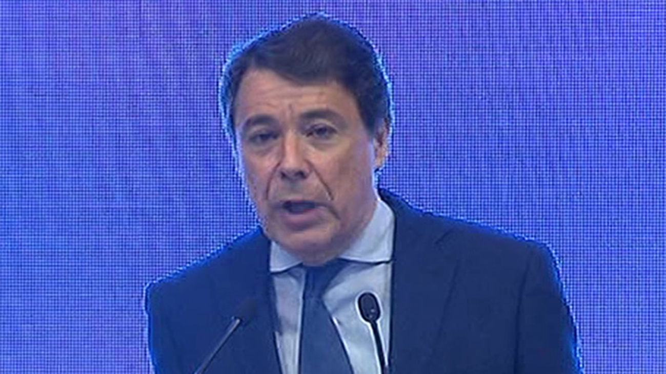 González quiere incrementar en un 50% el gasto de los turistas en cinco años