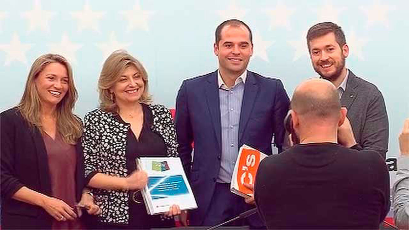 Hidalgo y Aguado presentan un plan de modernización de la Comunidad con 207 medidas