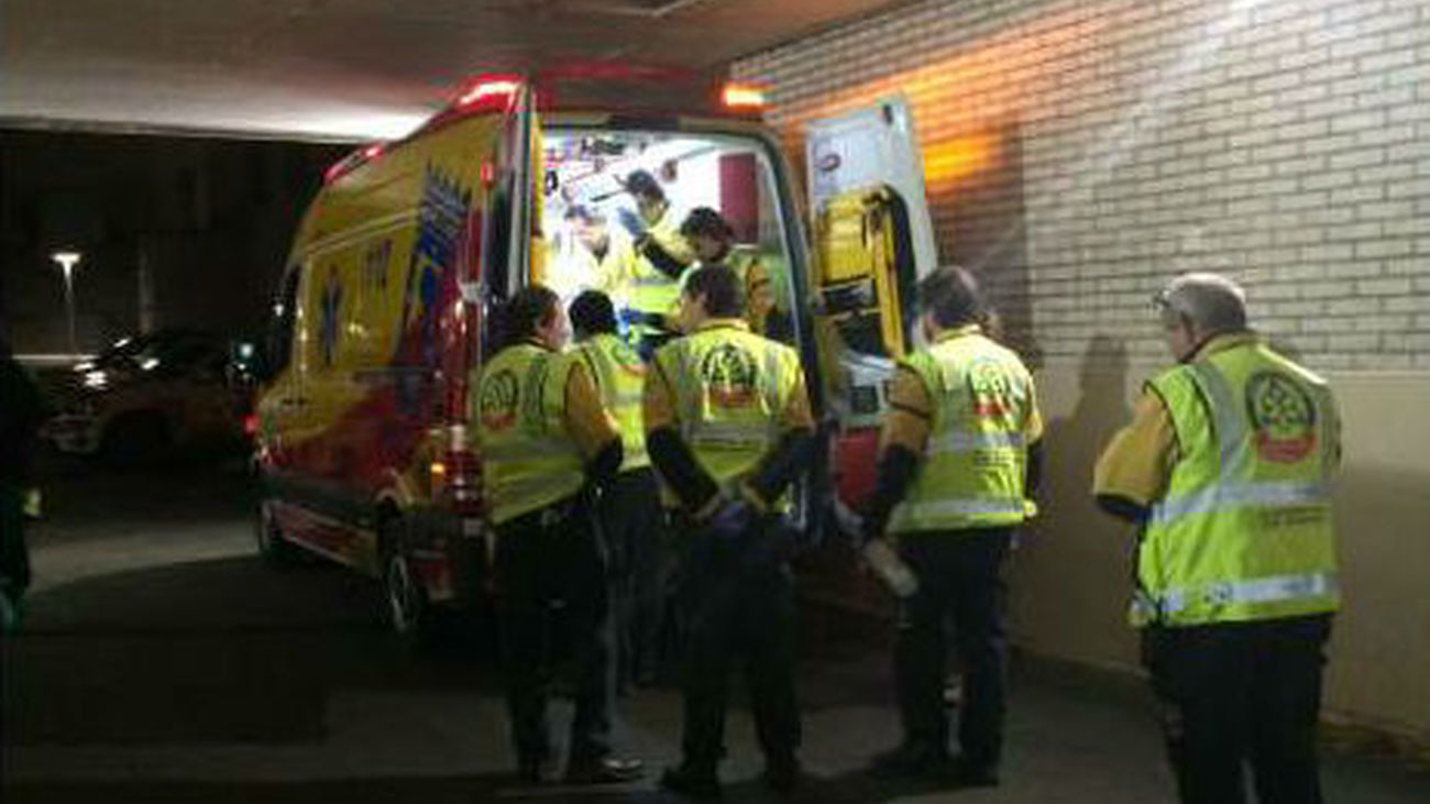 Hospitalizado un varón tras ser apuñalado en Puente de Vallecas