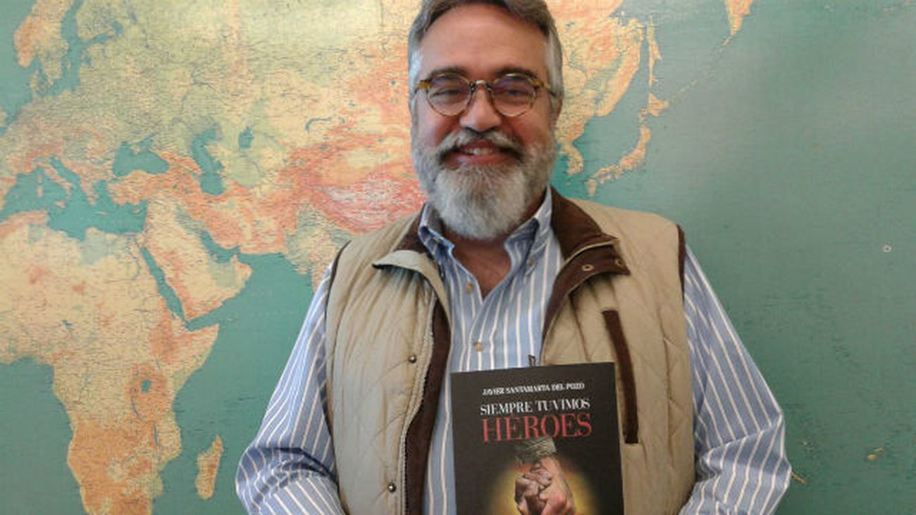 Javier Santamarta del Pozo nos presenta 'Siempre tuvimos héroes'