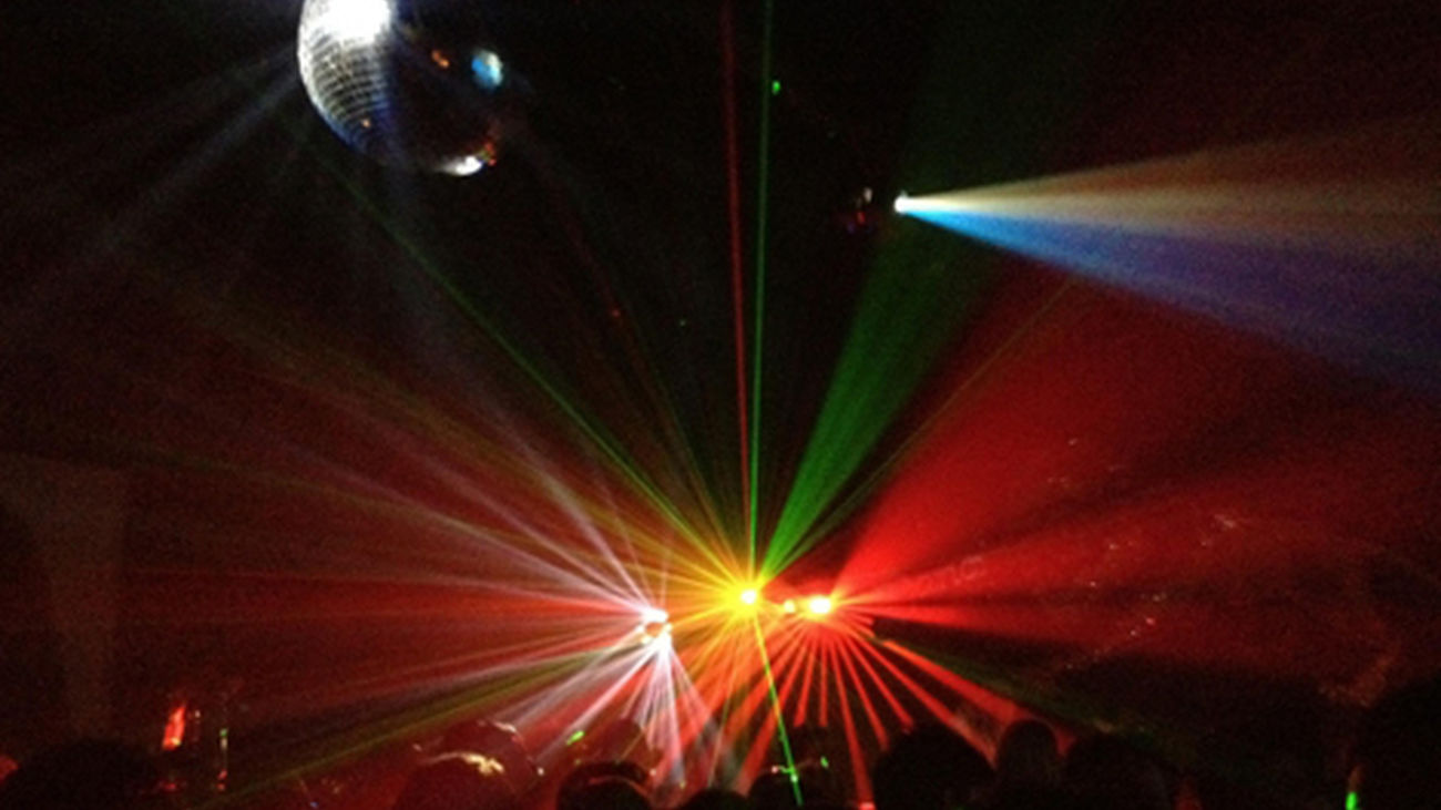 Los vecinos de la calle Juan Ramón Jiménez agotan su paciencia por el ruido nocturno