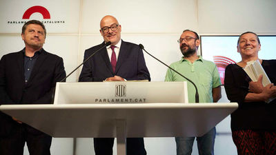 Junts pel Sí y la CUP presentan la Ley de Transitoriedad, que entraría en vigor si el sí se impone en la votación