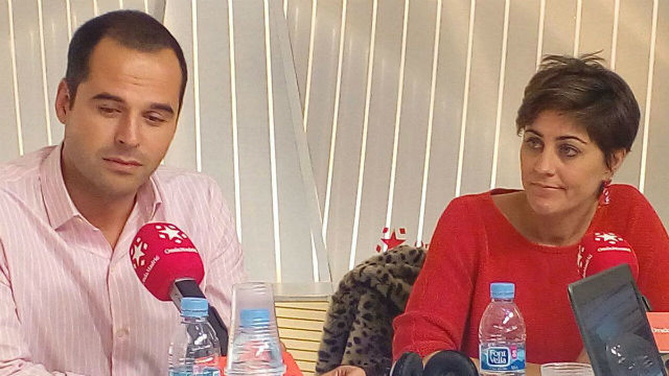 Lorena Ruiz-Huerta e Ignacio Aguado debaten