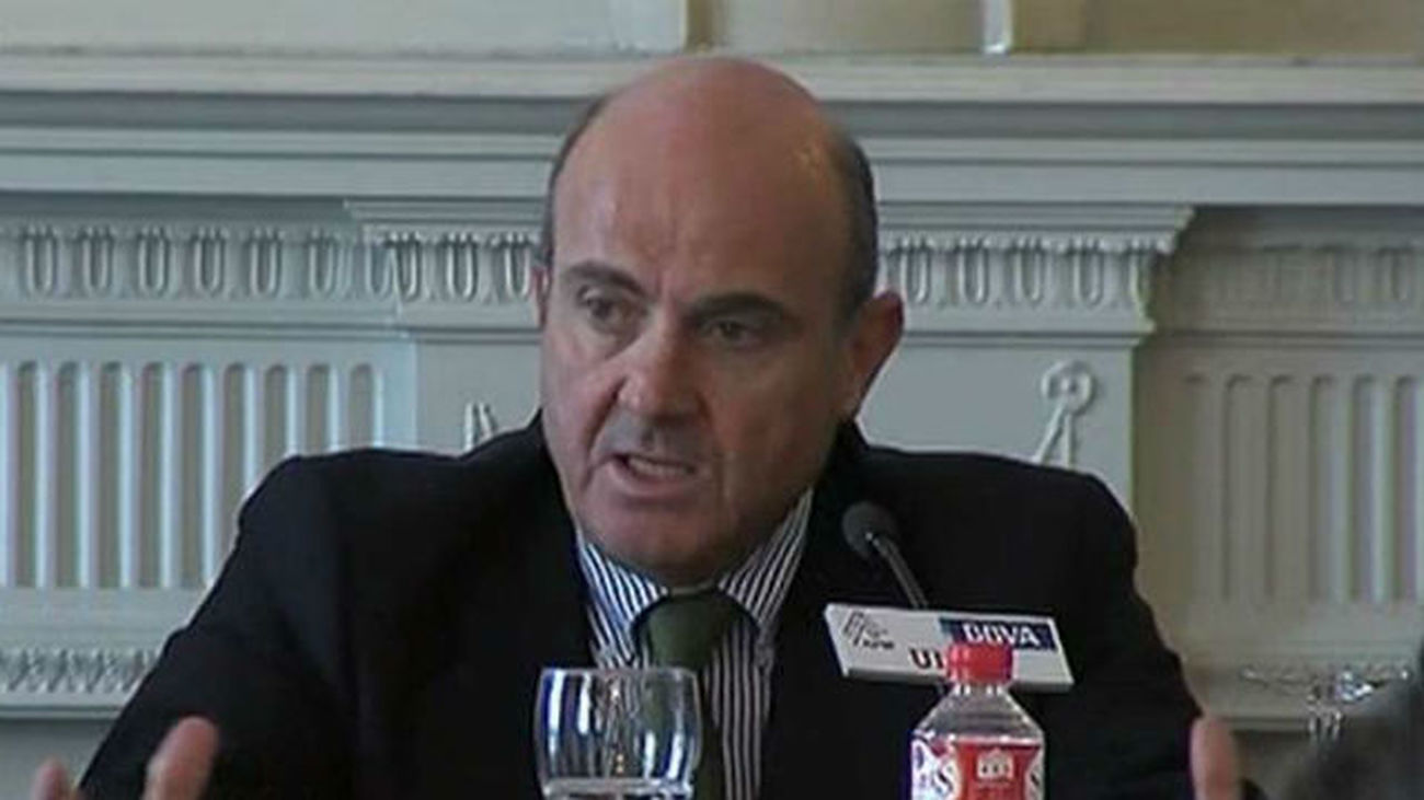 Luis de Guindos presenta su candidatura por carta a presidir el Eurogrupo