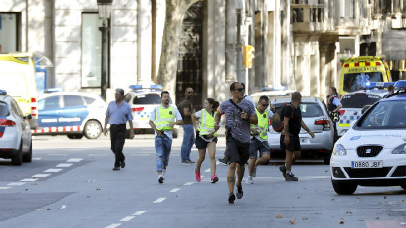 Mensaje de apoyo y solidaridad de la presidenta regional a la que también se han sumado otros líderes políticos
