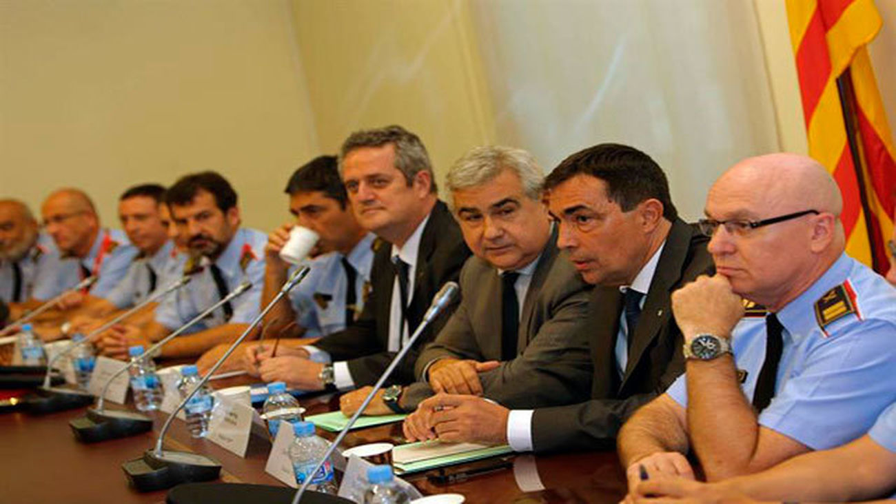 Los Mossos de Esquadra  afirman que los doce miembros de la célula pretendían cometer de forma "inminente" varios atentados de