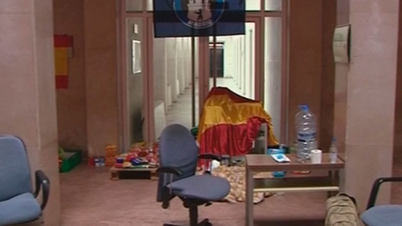 PSOE, PP y C's instan al ayuntamiento culminar el desalojo de inmuebles municipales ocupados