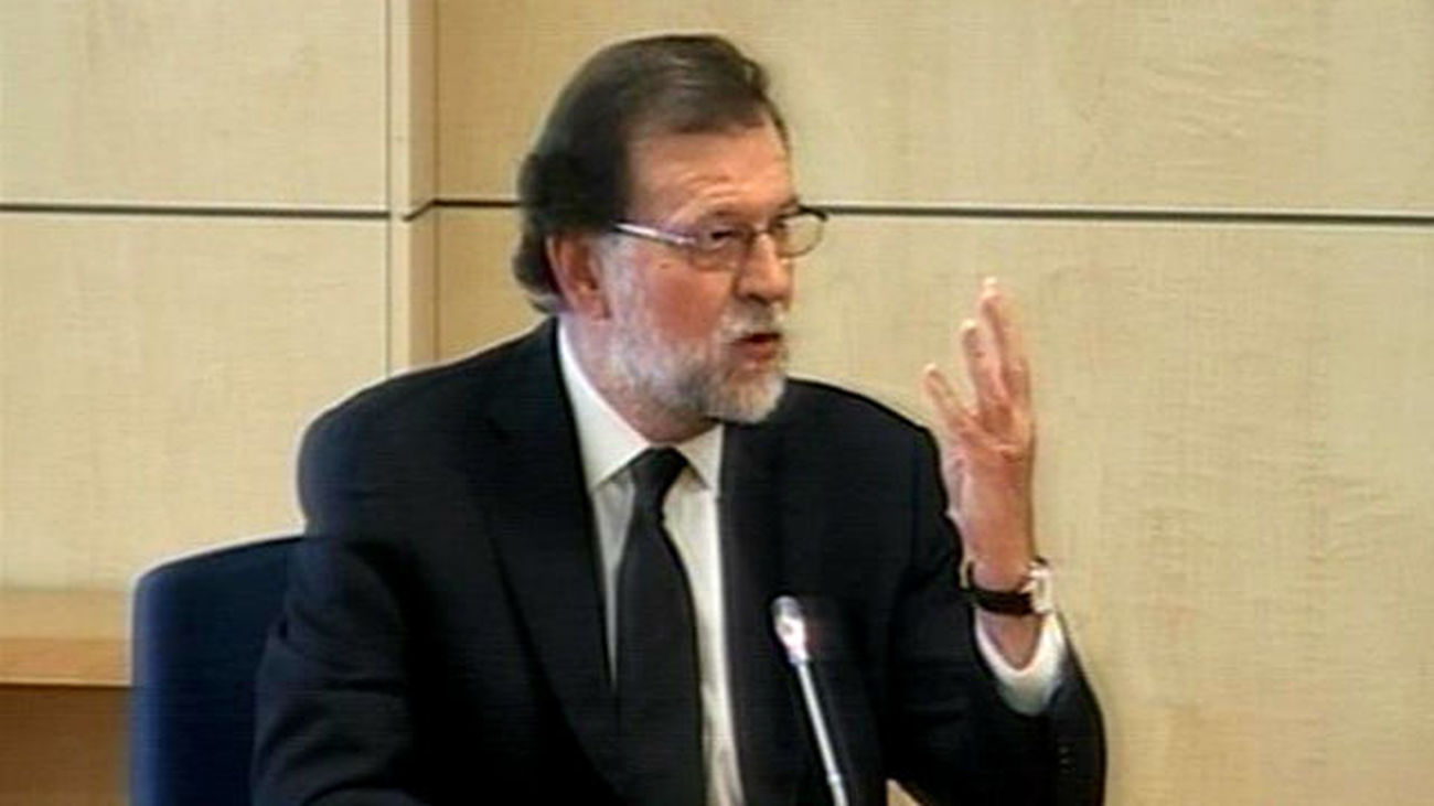 El PSOE está preparando la comparecencia en el Pleno del Congreso de los Diputados de Rajoy