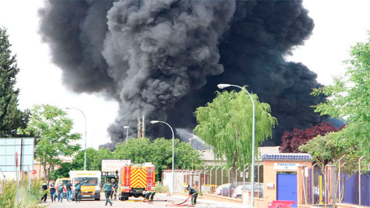 Quince heridos, tres de ellos graves, en varias explosiones en una fábrica de Arganda