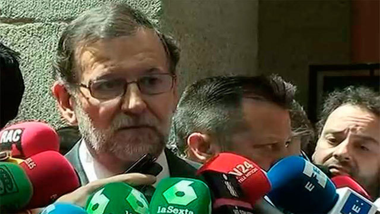 Rajoy arremete contra Podemos-IU, una "coalición de extremistas y radicales que no viene bien al país"