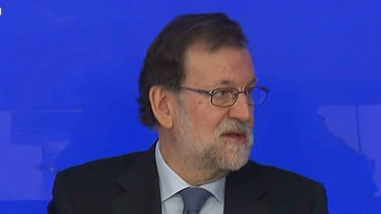 Rajoy: "Vamos por el buen camino, pero queda mucho aún"