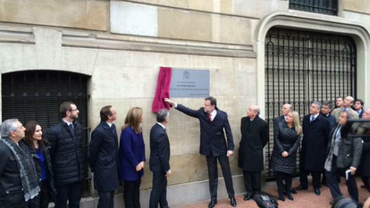 Rajoy pide unidad sin fisuras para que, tras su derrota, ETA deje de existir