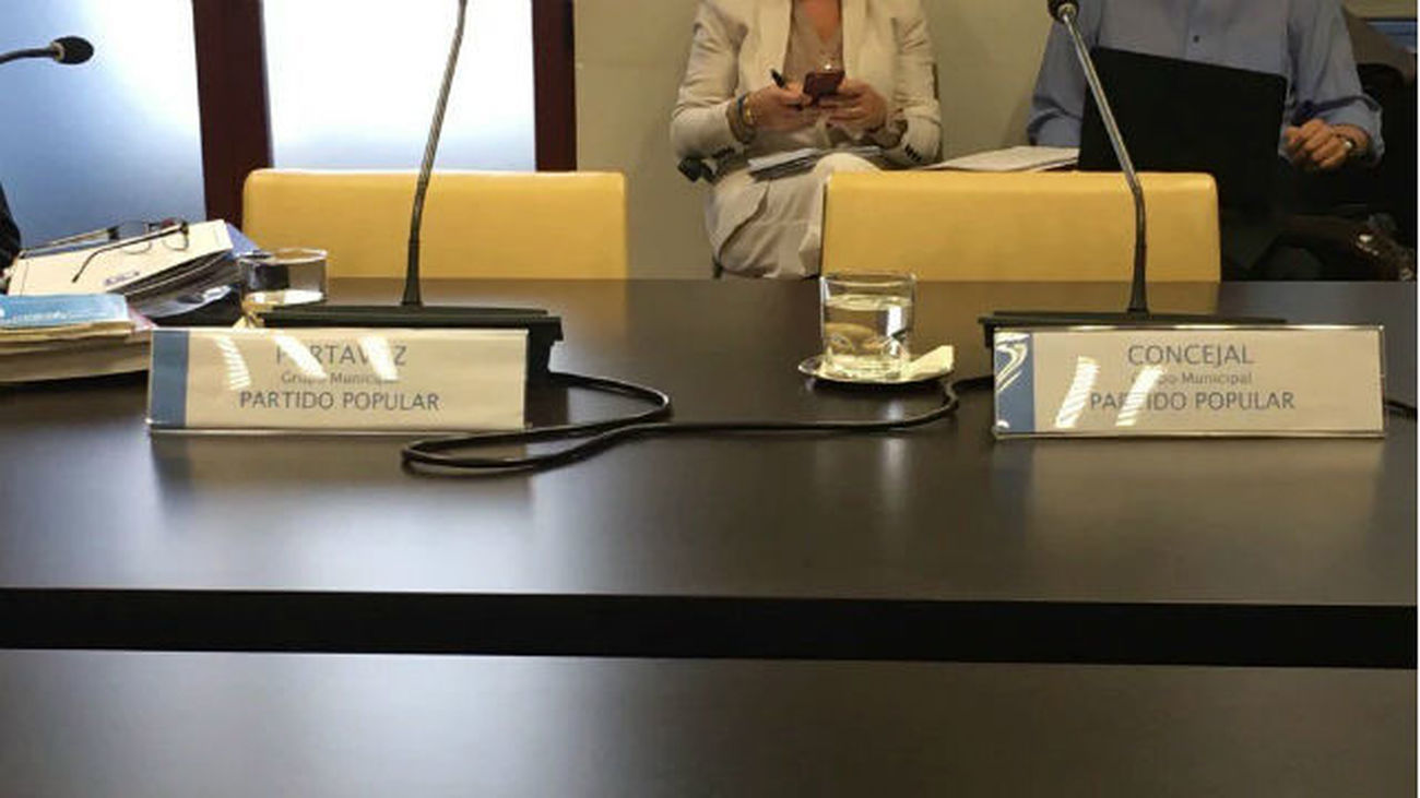 Reproche unánime al PP por el plantón de los suyos a la comisión sobre la deuda del ayuntamiento de Madrid