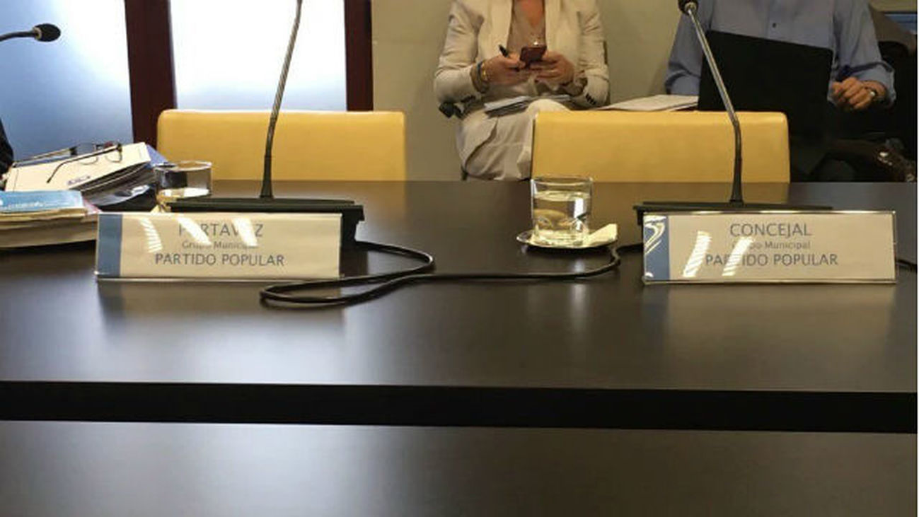 Reproche unánime al PP por el plantón de los suyos a la comisión sobre la deuda del ayuntamiento de Madrid