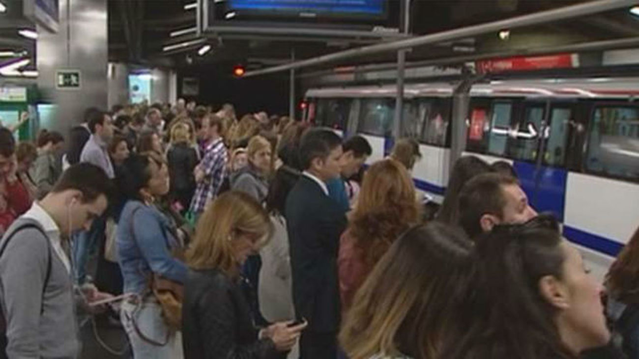 Retrasos y trenes más llenos por la huelga de Renfe y Metro