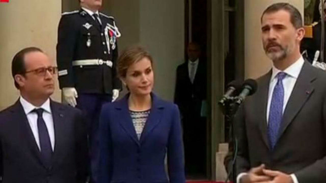 Los Reyes cancelan su visita oficial a Francia y muestran sus condolencias a las familias
