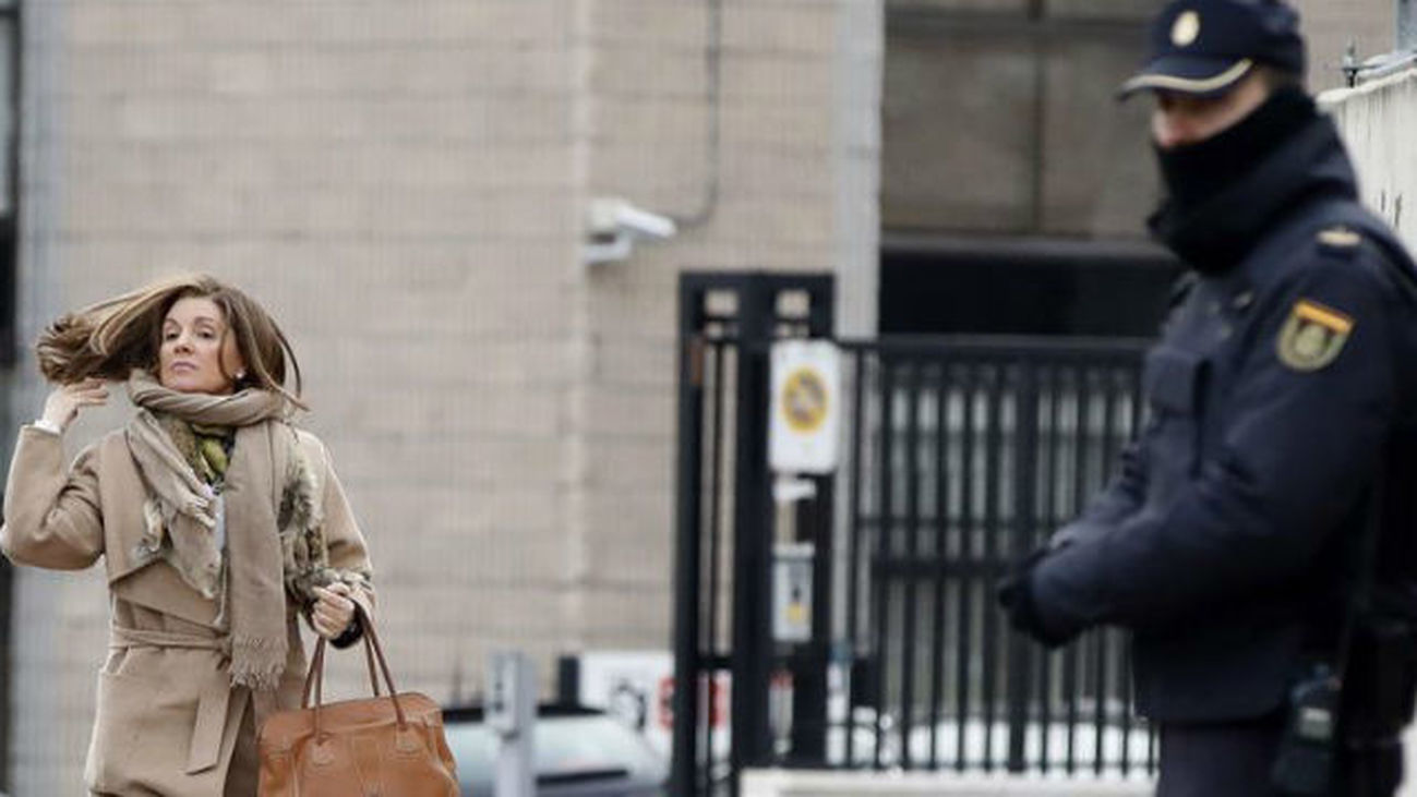 Rosalía Iglesias, esposa de Bárcenas, afirma ante el juez que "me parece bien todo lo que hace mi marido"