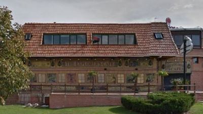 Sale del coma el joven que recibió una paliza de un portero de una discoteca en Villalba